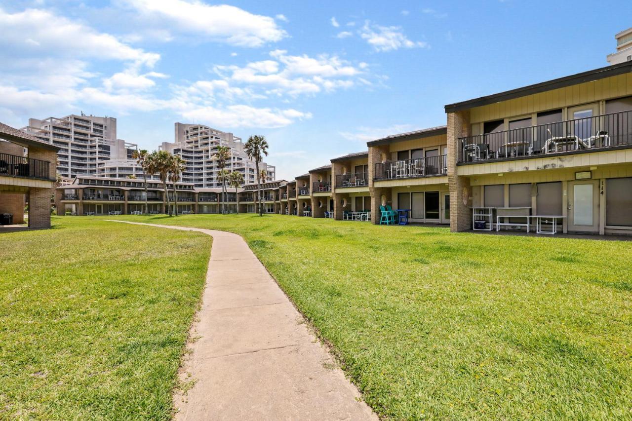 Ground Floor Beachfront Beauty! Steps To The Beach And Pool South Padre Island Exterior foto