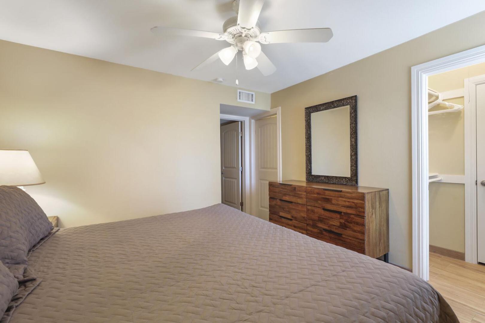 Ground Floor Beachfront Beauty! Steps To The Beach And Pool South Padre Island Habitación foto